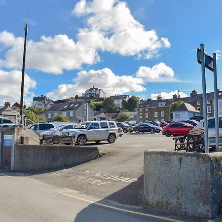 Seadrift Villa New Quay  Exterior photo