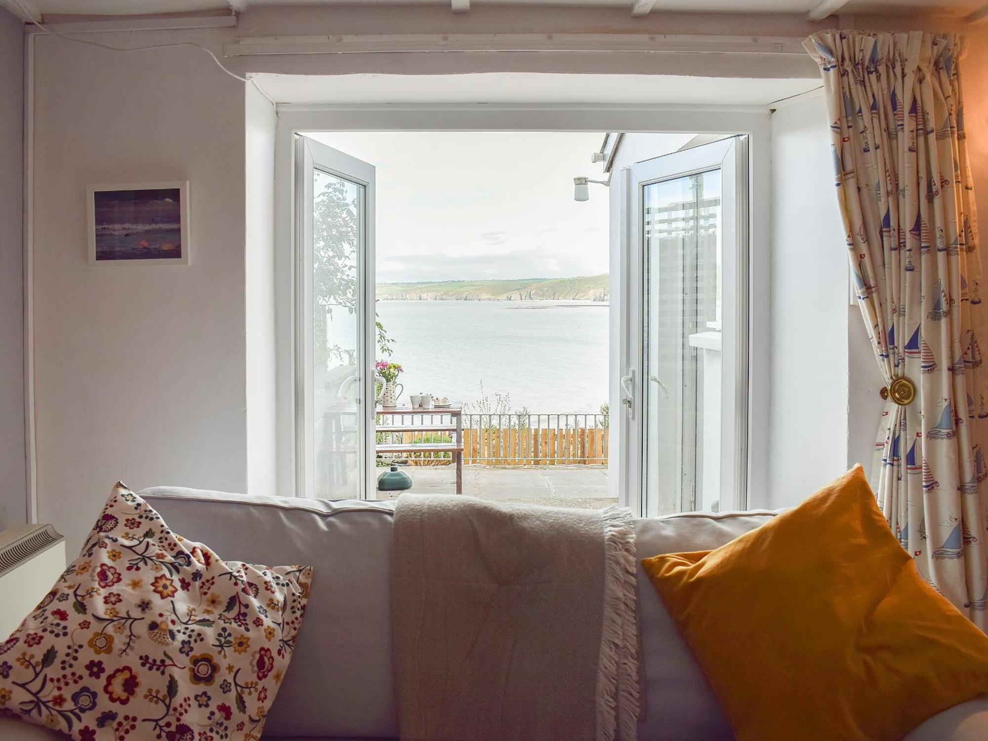 Seadrift Villa New Quay  Exterior photo